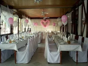 Park & Restaurant Hotel 2*